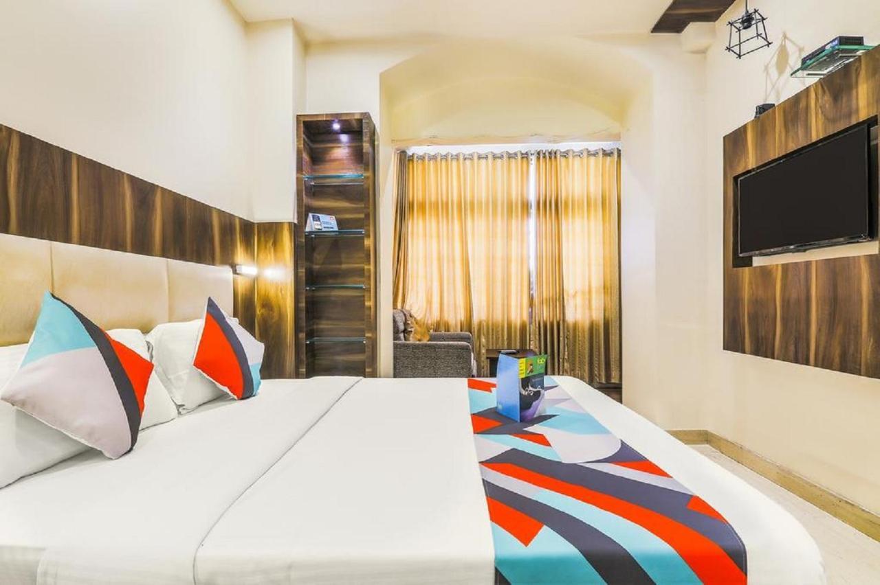 Hotel Classic Nuova Delhi Esterno foto